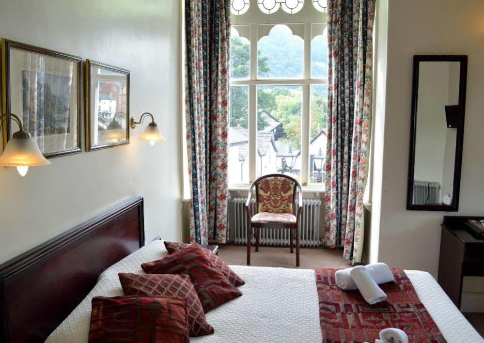 The Royal Hotel Llangollen Exteriör bild