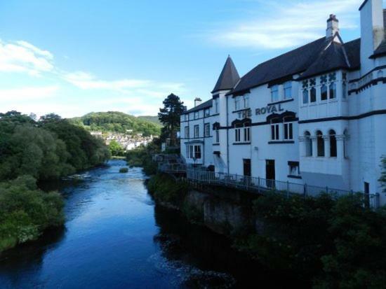 The Royal Hotel Llangollen Exteriör bild