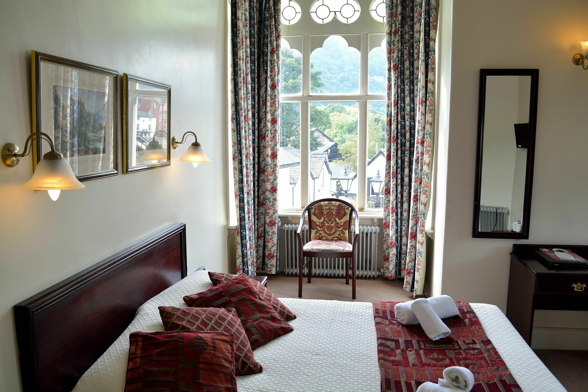 The Royal Hotel Llangollen Exteriör bild